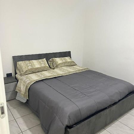 Home Center Acquisto Катания Экстерьер фото