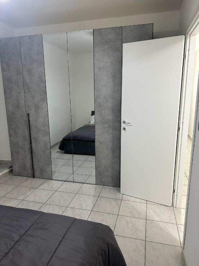 Home Center Acquisto Катания Экстерьер фото